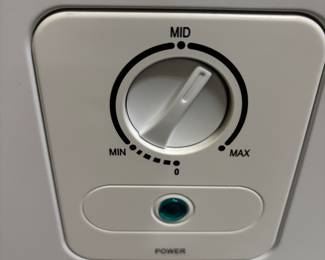 Hisense Chest Freezer 7cu. 31w 22”d 33.5”t. $150.00