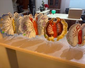 Lobster and oyster porcelain plates
