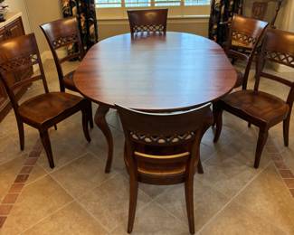 Nichols & Stone, Mont Blanc Dinning Table, (6) chairs and leaf. Tbl: 70”L 50”w 29.25”t Chairs: 19”w 17”d 37.5”t
$ 1,800.00 set