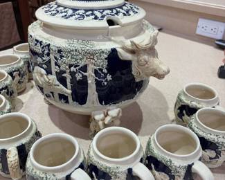 Vintage German Wick Wenke Hunting Punch Bowl/ Tureen & 12 cups $200.00
Tureen:15”w 10”d 14”t cup: 3.5” t 3.5” diameter