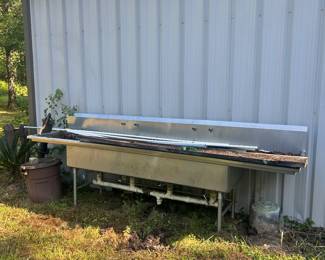 Stainless Steel Sink 
YOU MUST REMOVE 