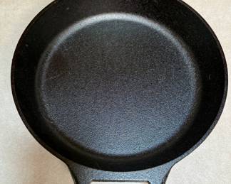 Lodge cast iron skillet