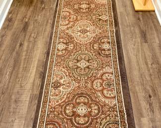 2x8' runner carpet (1 of 2)