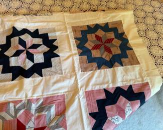 Quilt blocks, crochet table cloth