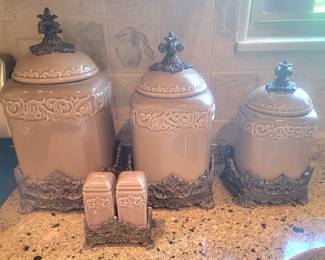 Drake Design Cannister Set w/ Salt & pepper Shakers