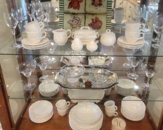 Metlox Poppytrail Dinnerware Service for 8 with Serving Pieces