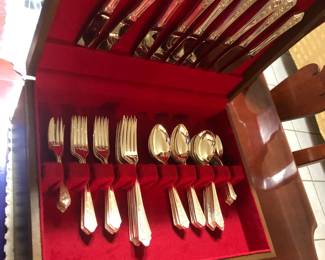 silverware set