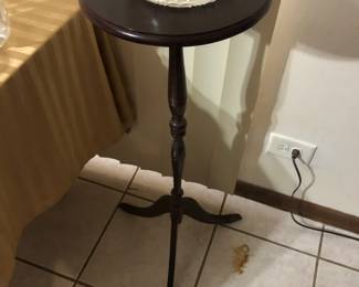 pedestal stands