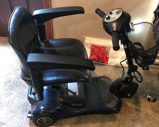 skooter (needs new battery)