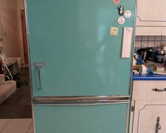Vintage GE Refrigerator with Freezer Drawer