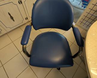 Chrome craft rolling chair