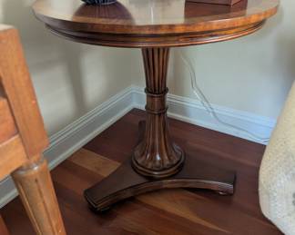 Ethan Allen Veneer Side Table $200