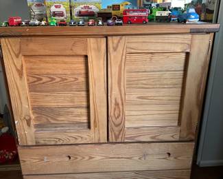 Kids oak dresser