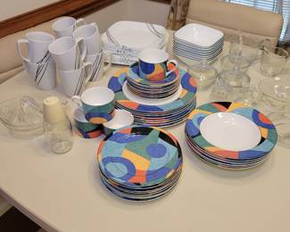 Casuals Victoria and Beale dinnerware