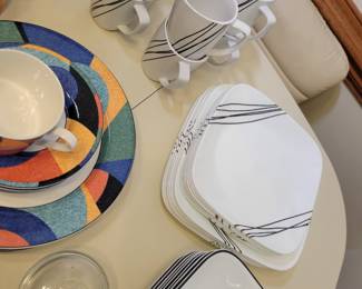 Corelle coordinates dinnerware