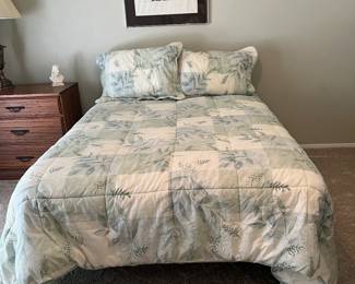 Pretty full-size bed, comforter and shams. Also the mattress and box spring will be available.