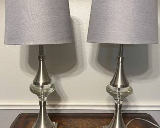 Pair of beautiful like new lamps