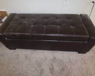 Leatherette bed bench/storage.
