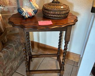 Antique Barley twist oak oval table