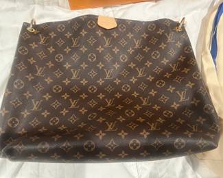 Graceful MM MNG Pivoine Louis Vuitton Hand bag. SKU M43703