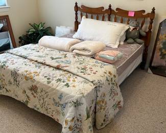 Tell city Maple full-size bed with mattress