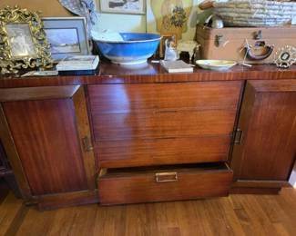 Fantastic French Art Deco sideboard