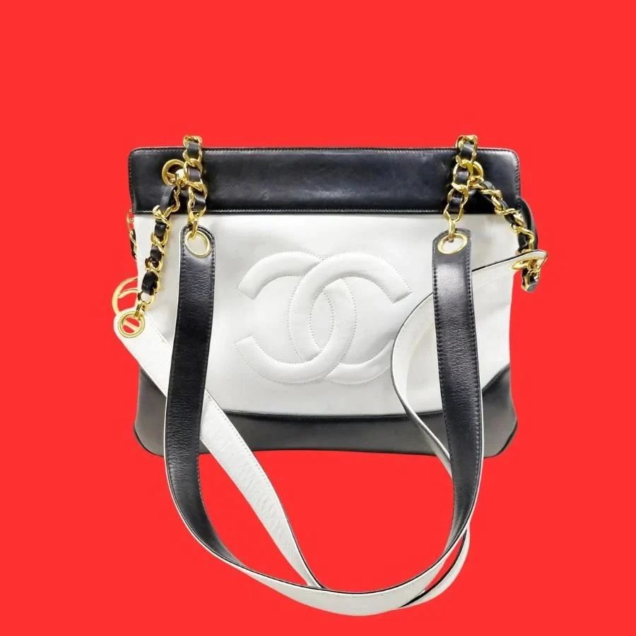 Louis Vuitton & Gucci & Hermes 雑誌セット Gucci x Adidas Diana Medium Tote Bag 2023 SS 678842 AAA77