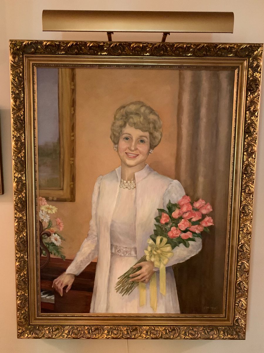 Large oil portrait in gilt frame of Florence Irwin, Nashville Concert pianist who attended Julliard and taught at Ward Belmont. Painted by Ann Harsh Linebaugh