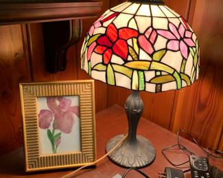 stained glass table lamp