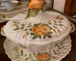 Beautiful Italian ceramic tureen
