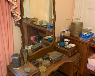 Art Deco vanity, box collection