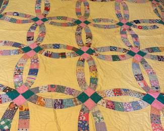 Double Wedding Ring quilt 