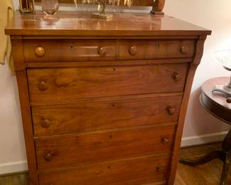 dresser with mirror