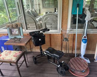 Knee scooter for anticipated surgeries, like new, great deal instead of renting