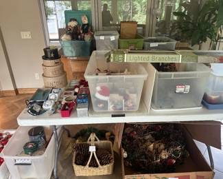 Many beautiful Christmas decors available for purchase