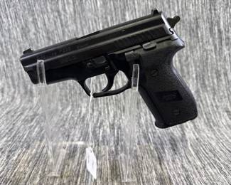SIG SAUER P229 9MM SEMI AUTO PISTOL ( Trans #3620)