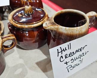 HULL CREAMER AND SUGAR