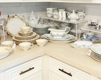 Franciscan Apple vintage dish set