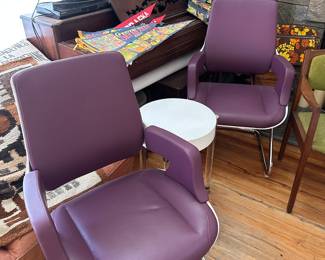 MCM purple and molded white resin chairs on chrome