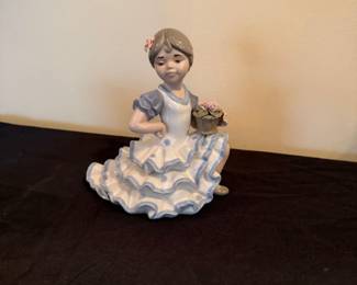 Lladro Juanita Flamenco Dancer Girl Figurine