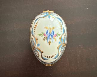 Limoges porcelain egg Trinket box