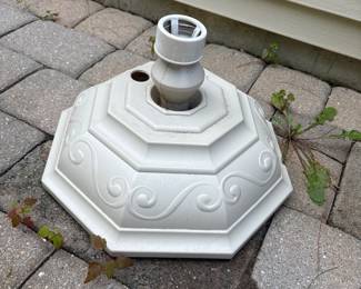 outdoor patio umbrella weight
