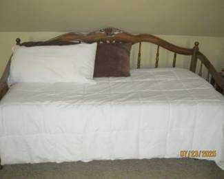 DAY BED