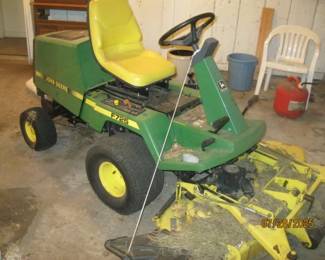 JD F725 MOWER