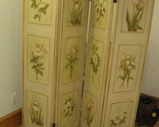 FOLDING SCREEN