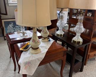 Lamps, end tables 
