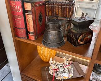 Biscuit tins 