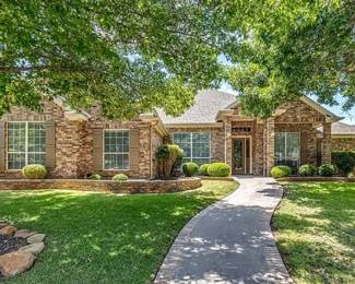 Bentwood Dr