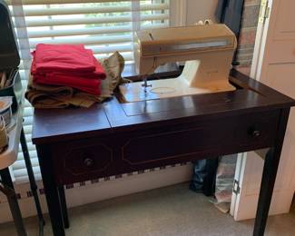 Singer Futura II 