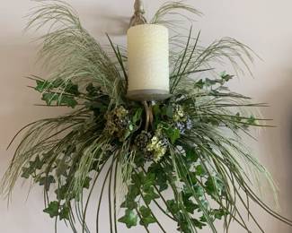Pair of wall sconces 
